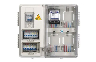 電表箱是電力系統(tǒng)中不可或缺的組成部分，電表箱的材質(zhì)直接關(guān)系到產(chǎn)品的安全性、穩(wěn)定性和使用壽命。那電表箱用什么材質(zhì)好呢？接下來(lái)跟著電表箱生產(chǎn)廠家邁峰電力公司小編一起了解下吧！